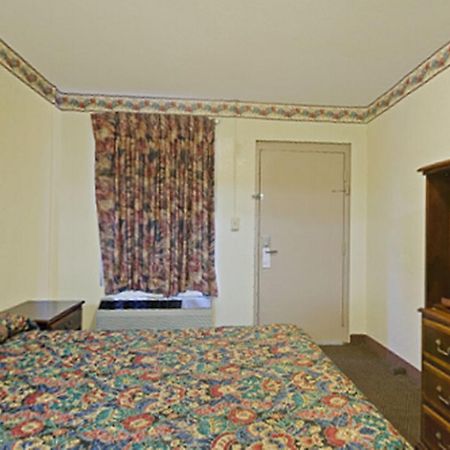 Value Inn Knoxville Ноксвилл Экстерьер фото
